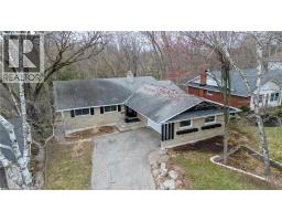 279 FERNDALE Place, Waterloo, Ontario