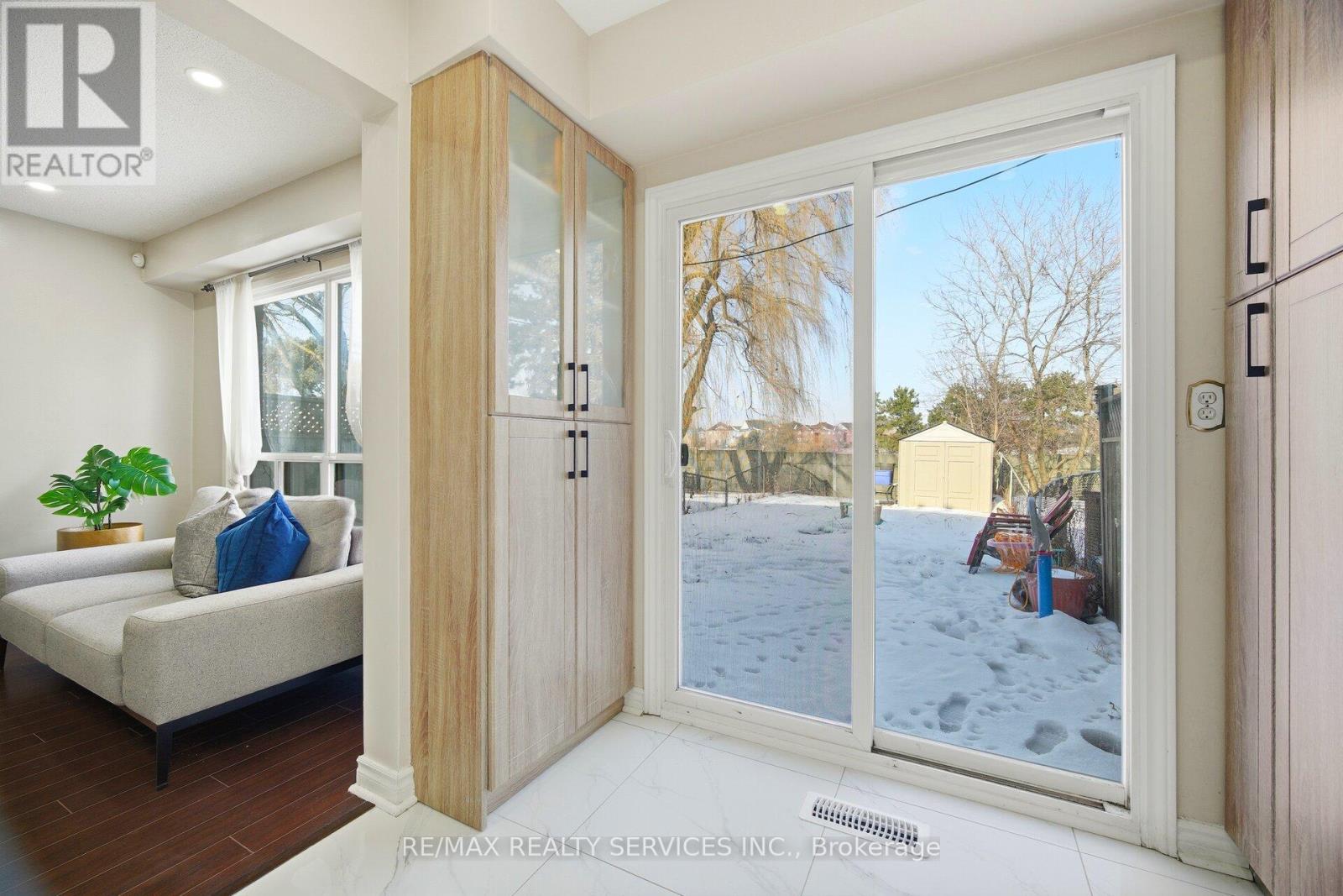 146 Royal Salisbury Way, Brampton, Ontario  L6V 3J8 - Photo 17 - W12680144