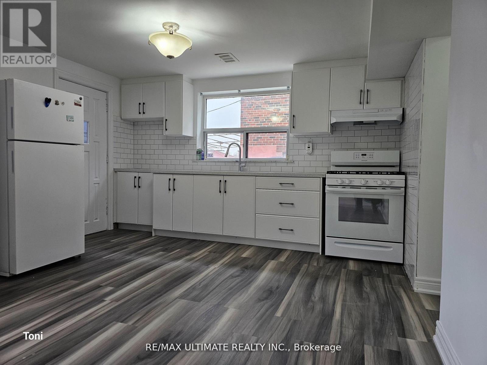 Lower - 55 Gotham Court, Toronto, Ontario  M6M 2N9 - Photo 2 - W12680148