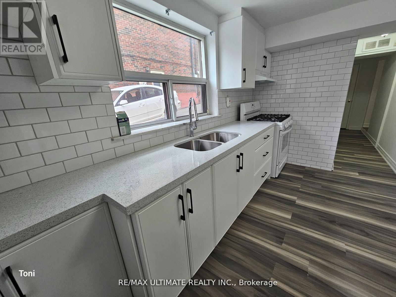 Lower - 55 Gotham Court, Toronto, Ontario  M6M 2N9 - Photo 5 - W12680148