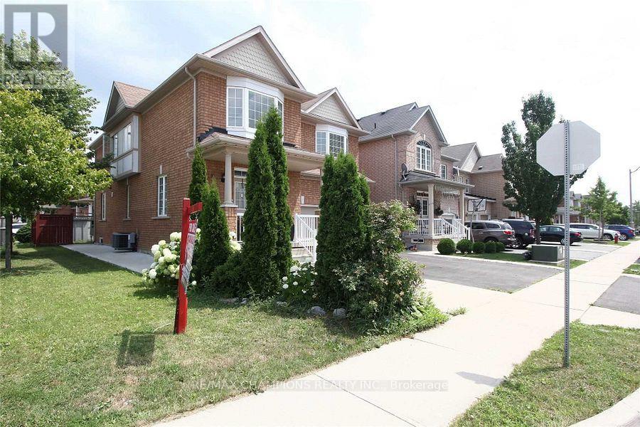 45 Iceberg Trail, Brampton, Ontario  L6R 0J7 - Photo 2 - W12680232