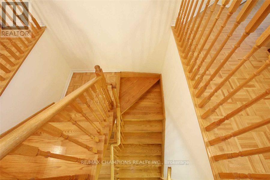 45 Iceberg Trail, Brampton, Ontario  L6R 0J7 - Photo 8 - W12680232