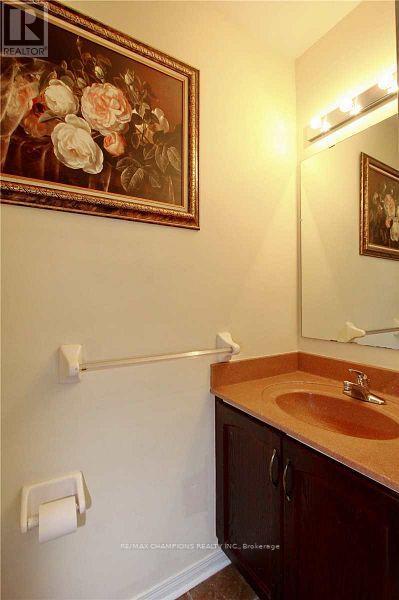 45 Iceberg Trail, Brampton, Ontario  L6R 0J7 - Photo 9 - W12680232