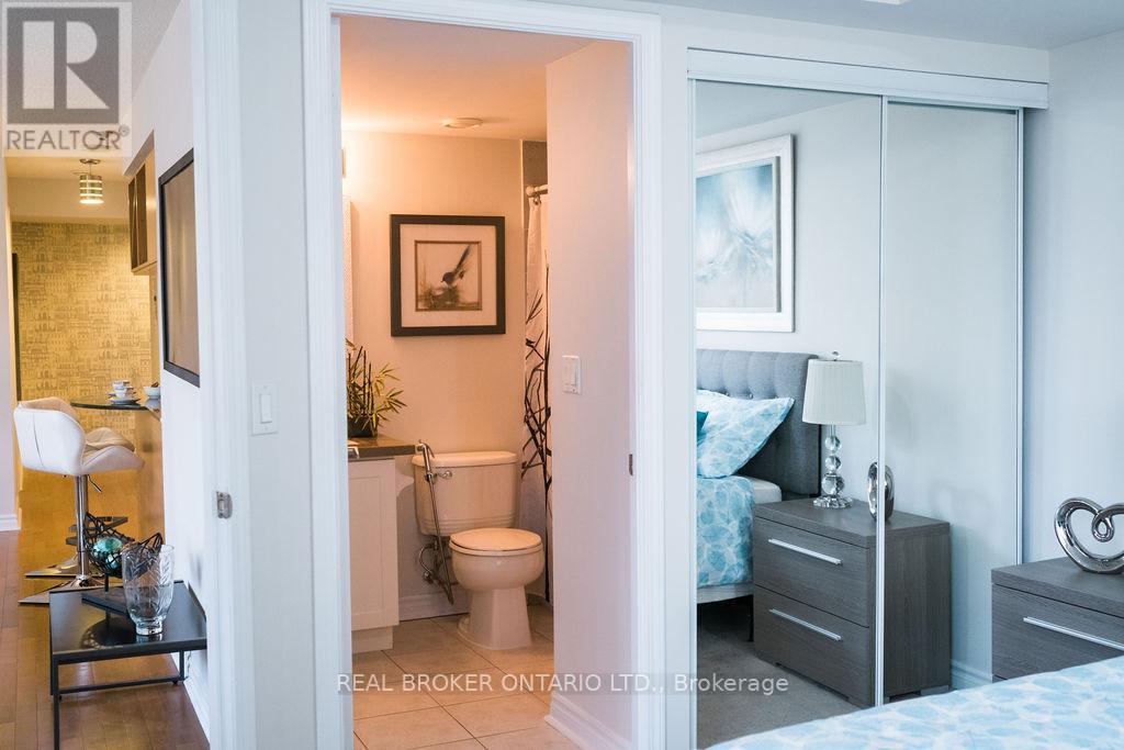 515 - 4090 Living Arts Drive, Mississauga, Ontario  L5B 4M8 - Photo 11 - W12680242