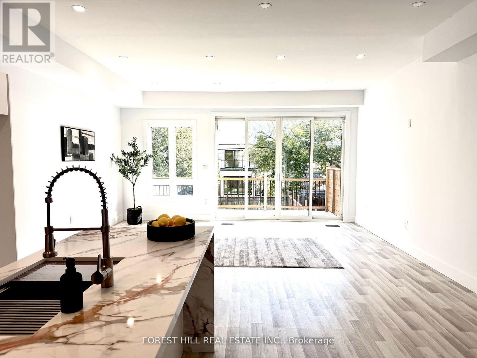 19 Simpson Avenue, Toronto, Ontario  M8Z 1C9 - Photo 10 - W12680244