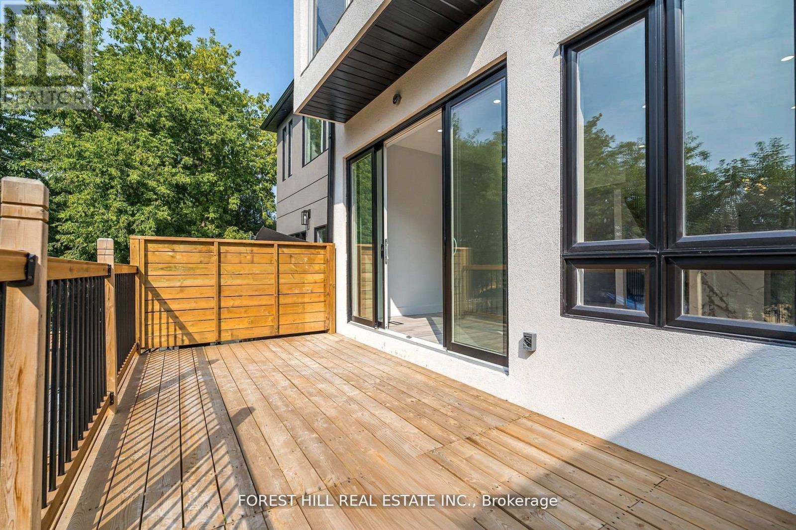 19 Simpson Avenue, Toronto, Ontario  M8Z 1C9 - Photo 12 - W12680244