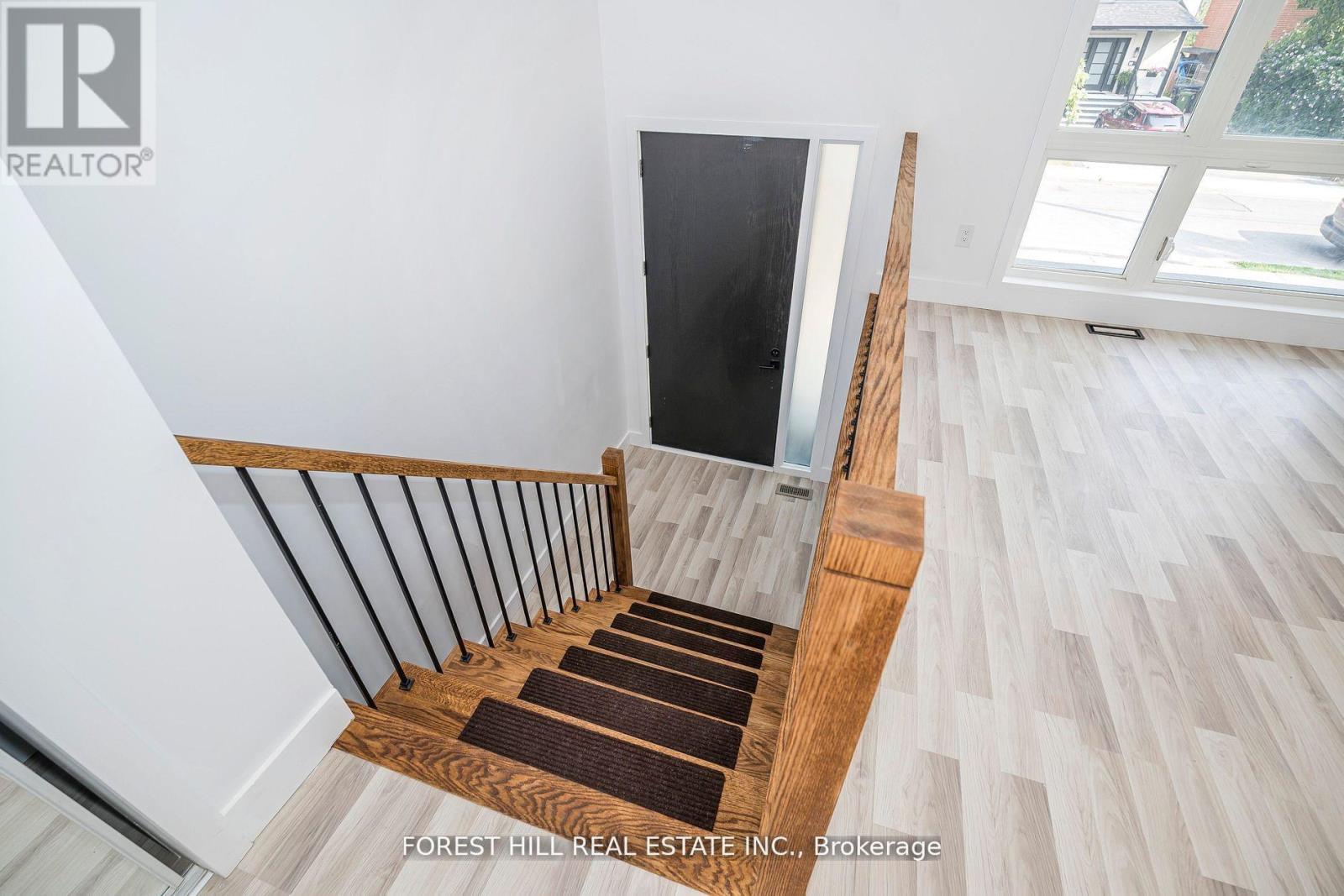 19 Simpson Avenue, Toronto, Ontario  M8Z 1C9 - Photo 3 - W12680244