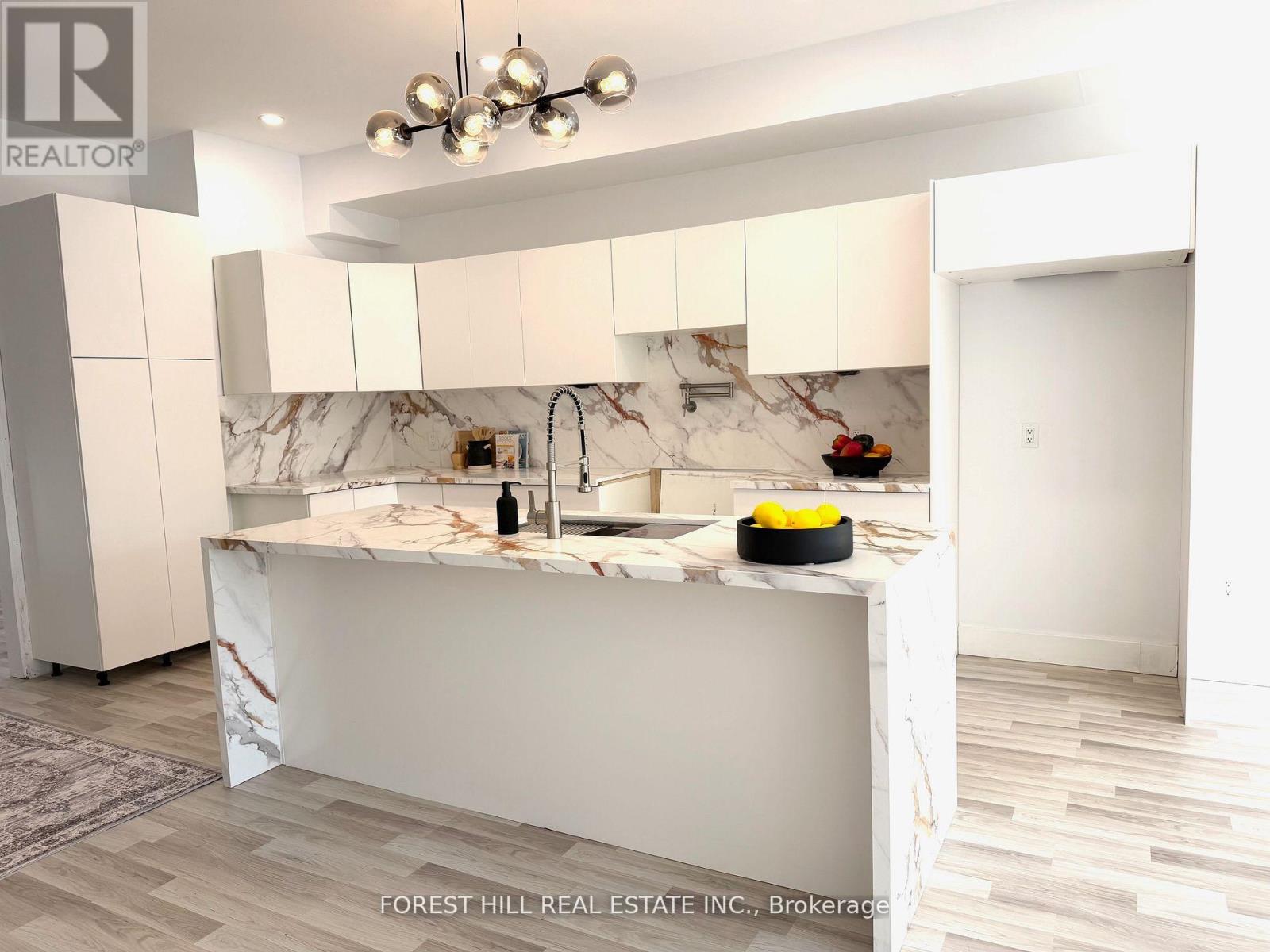 19 Simpson Avenue, Toronto, Ontario  M8Z 1C9 - Photo 8 - W12680244