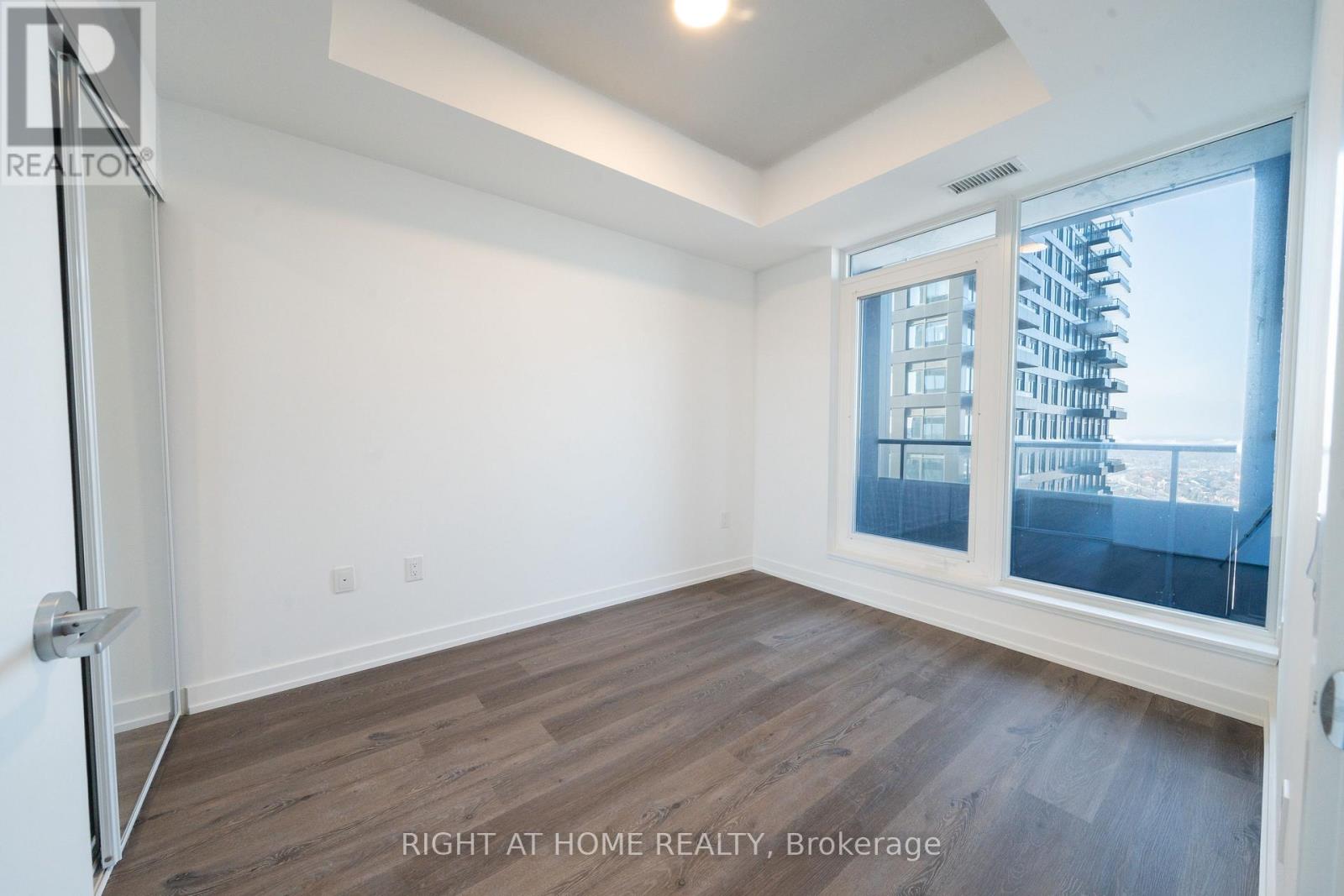 2502 - 395 Square One Drive, Mississauga, Ontario  L5B 0P6 - Photo 10 - W12680282