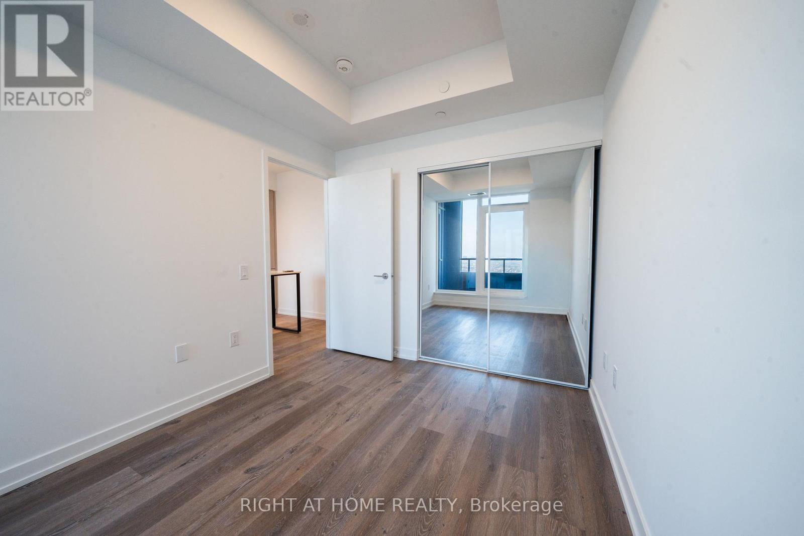 2502 - 395 Square One Drive, Mississauga, Ontario  L5B 0P6 - Photo 12 - W12680282