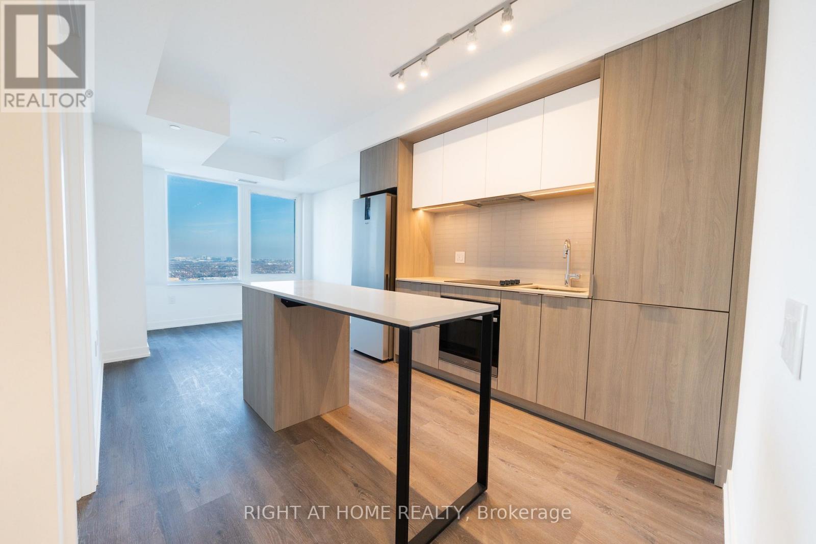 2502 - 395 Square One Drive, Mississauga, Ontario  L5B 0P6 - Photo 2 - W12680282