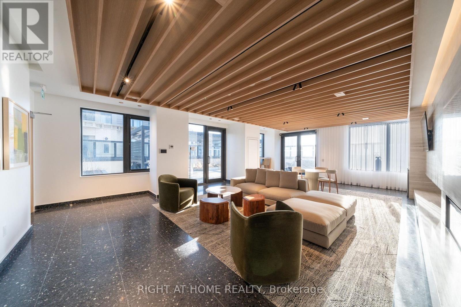 2502 - 395 Square One Drive, Mississauga, Ontario  L5B 0P6 - Photo 29 - W12680282