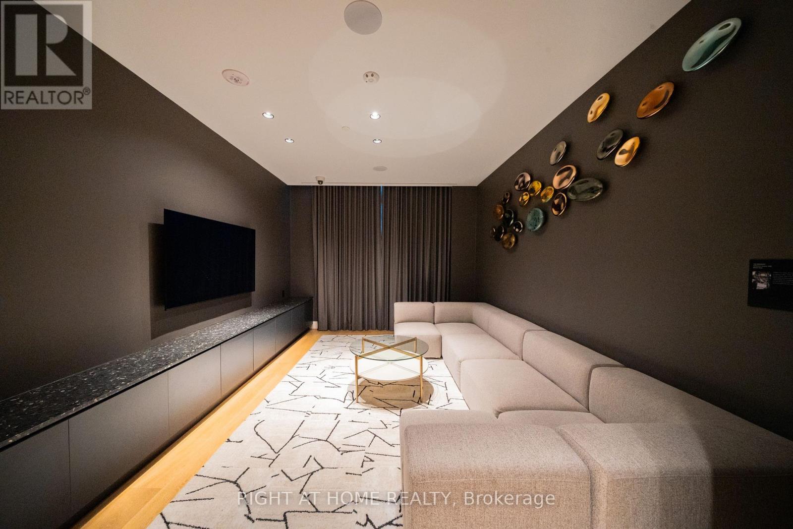 2502 - 395 Square One Drive, Mississauga, Ontario  L5B 0P6 - Photo 31 - W12680282