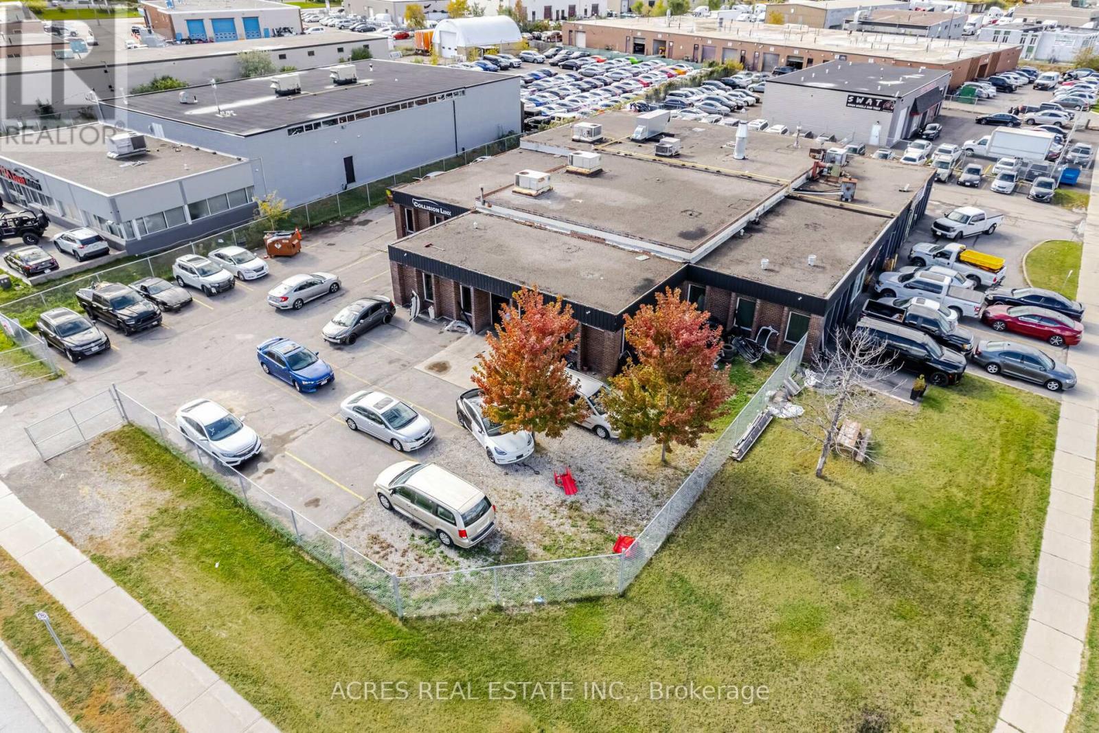 26 Bramsteele Road, Brampton, Ontario  L6W 1B3 - Photo 5 - W12680338