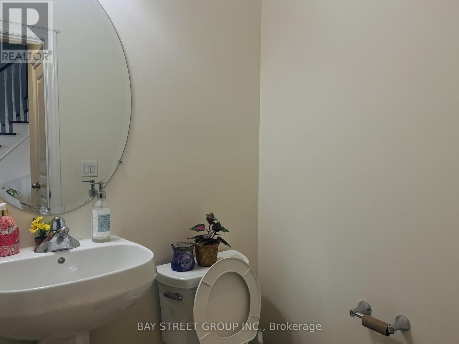 571 Sixteen Mile Drive, Oakville, Ontario  L6M 0P8 - Photo 12 - W12680352