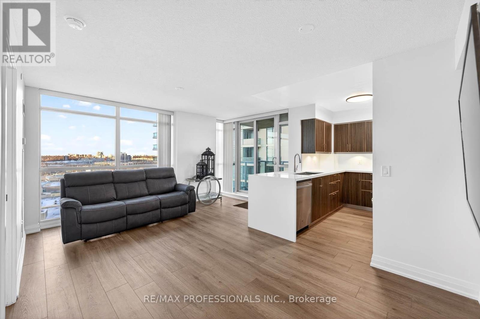 2110 - 215 Sherway Gardens Road, Toronto, Ontario  M9C 0A4 - Photo 7 - W12680388