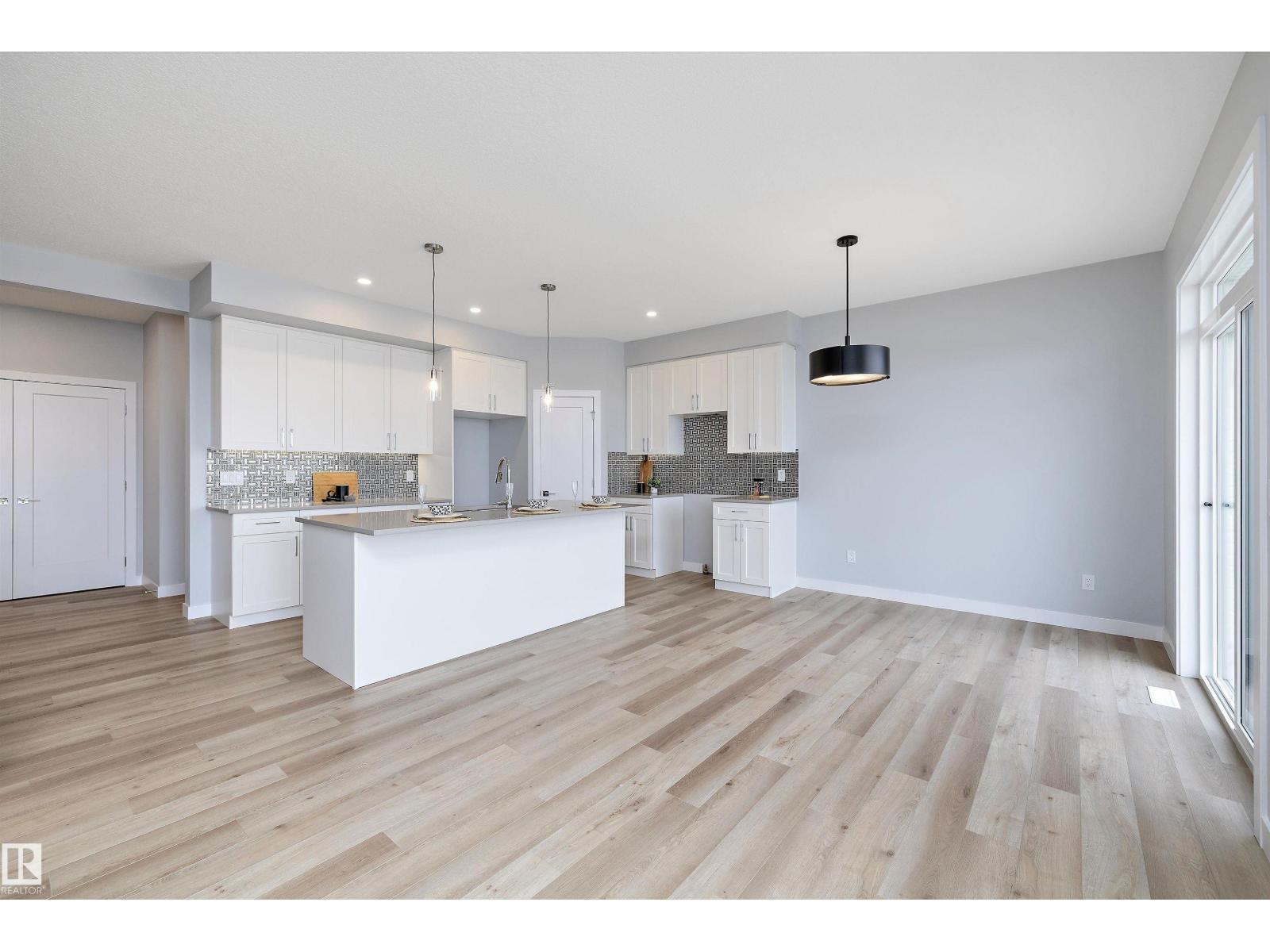 10214 92a Av, Morinville, Alberta  T8R 2R4 - Photo 12 - E4458800