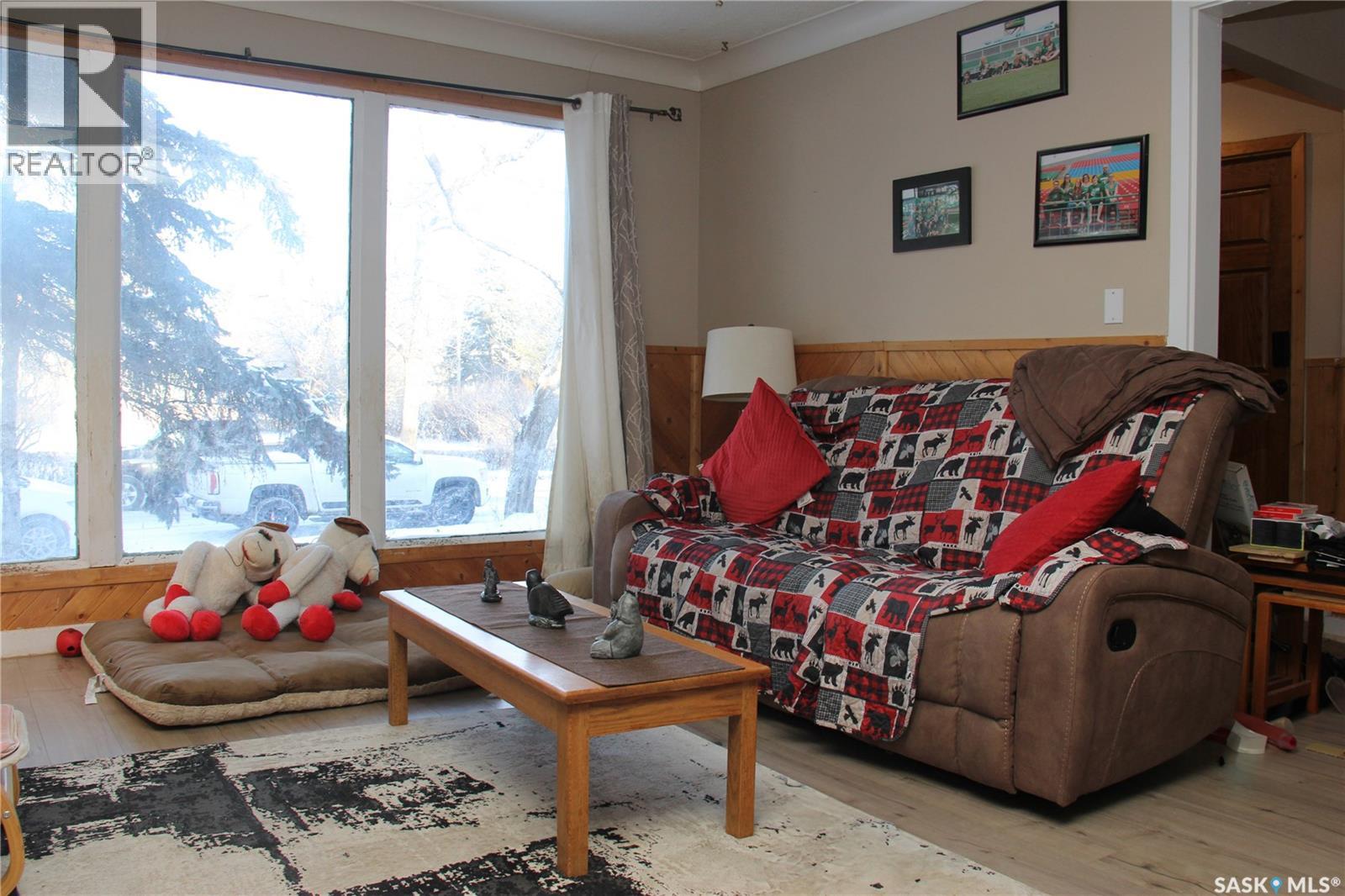 3205 Whitmore Avenue, Regina, Saskatchewan  S4S 1C1 - Photo 3 - SK026498