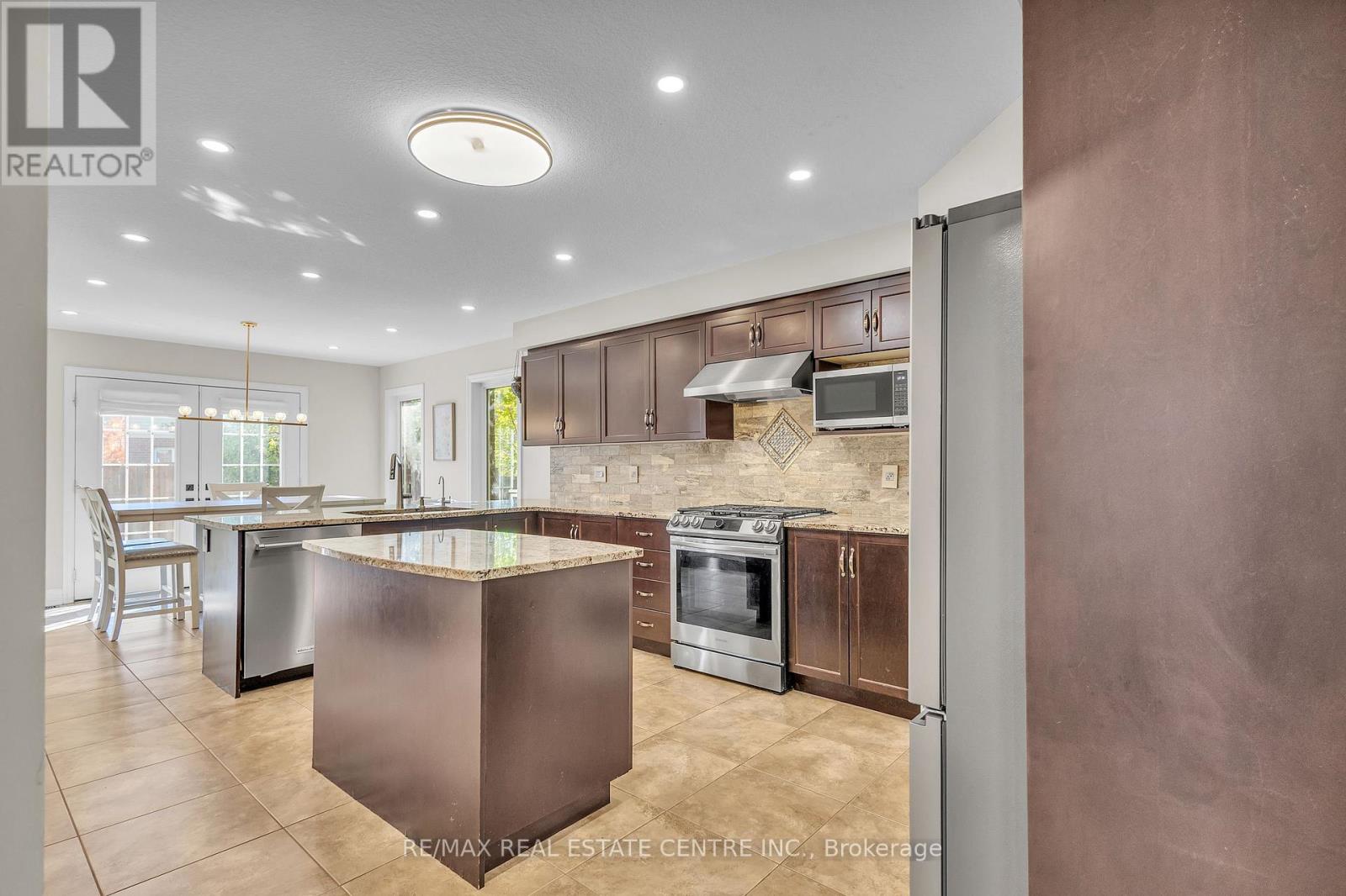 237 Goodwin Drive, Guelph, Ontario  N1L 0K1 - Photo 10 - X12680146