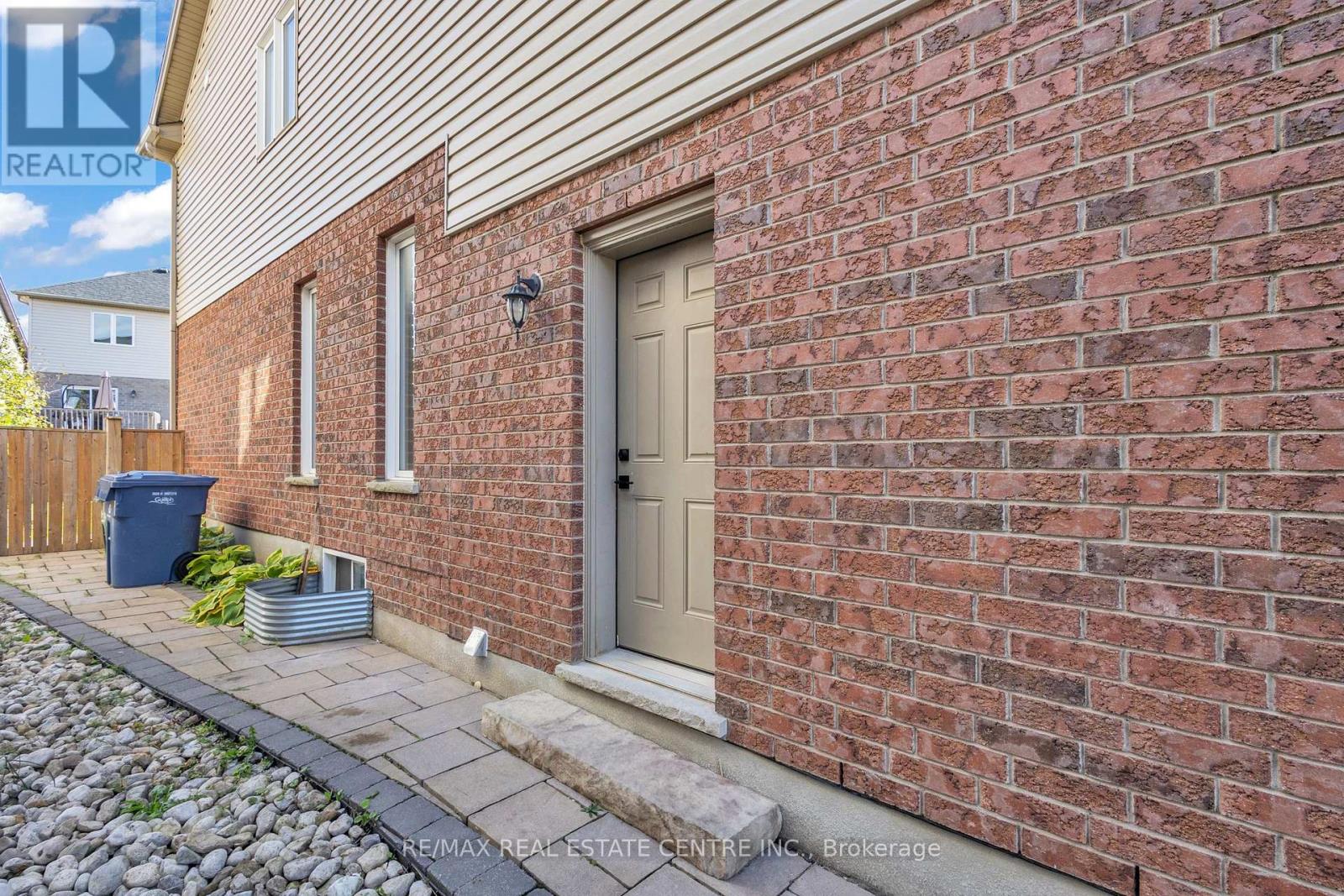 237 Goodwin Drive, Guelph, Ontario  N1L 0K1 - Photo 35 - X12680146