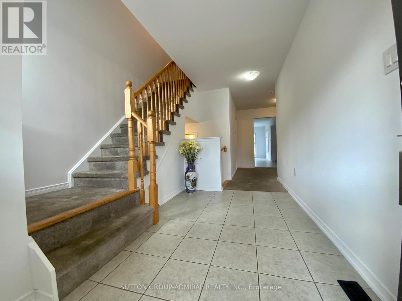 10 Beatty Avenue, Thorold, Ontario  L3C 0H4 - Photo 4 - X12680166