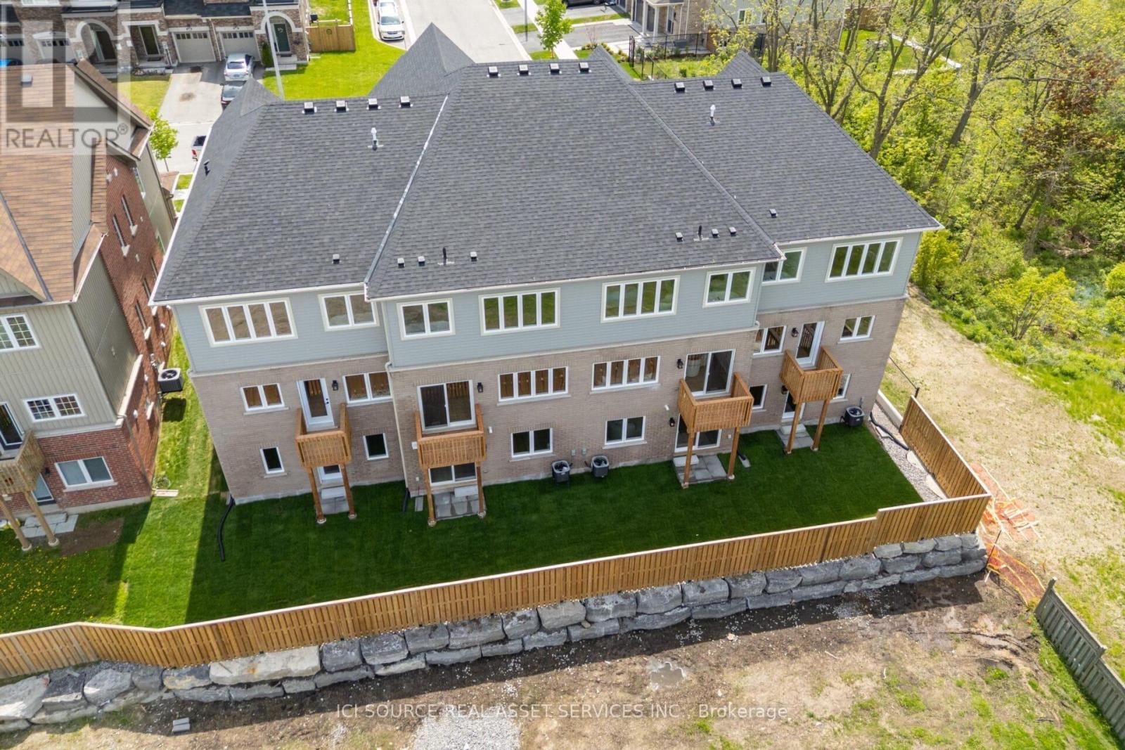 4061-3 Fracchioni Drive, Lincoln, Ontario  L3J 0R5 - Photo 3 - X12680250