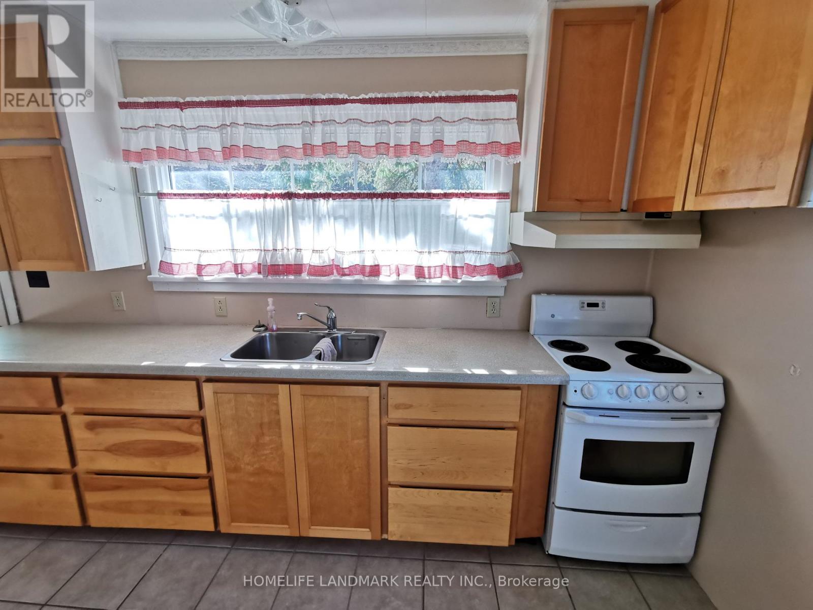 1137 118 Highway, Bracebridge, Ontario  P1L 0K3 - Photo 3 - X12680398