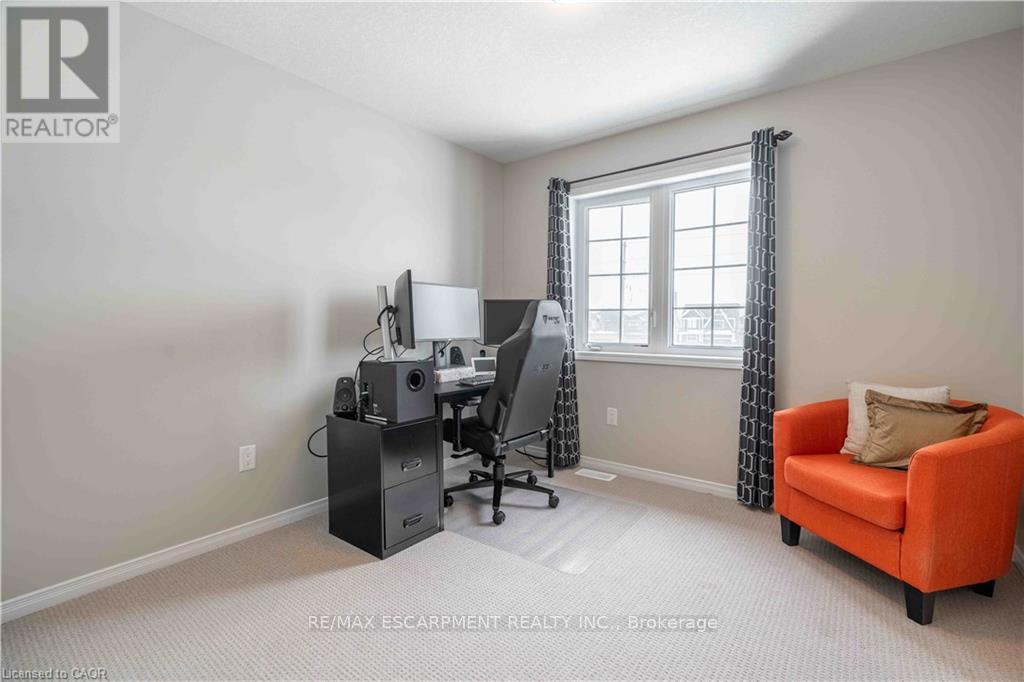 115 Larry Crescent, Haldimand, Ontario  N3W 0B2 - Photo 32 - X12680418