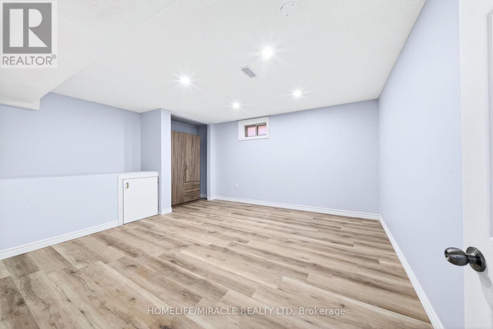 100 West 3rd Street, Hamilton, Ontario  L9C 3K5 - Photo 30 - X12680432