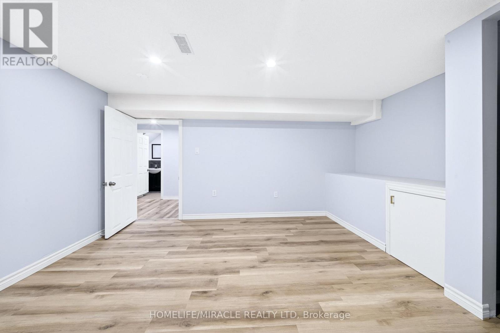 100 West 3rd Street, Hamilton, Ontario  L9C 3K5 - Photo 31 - X12680432