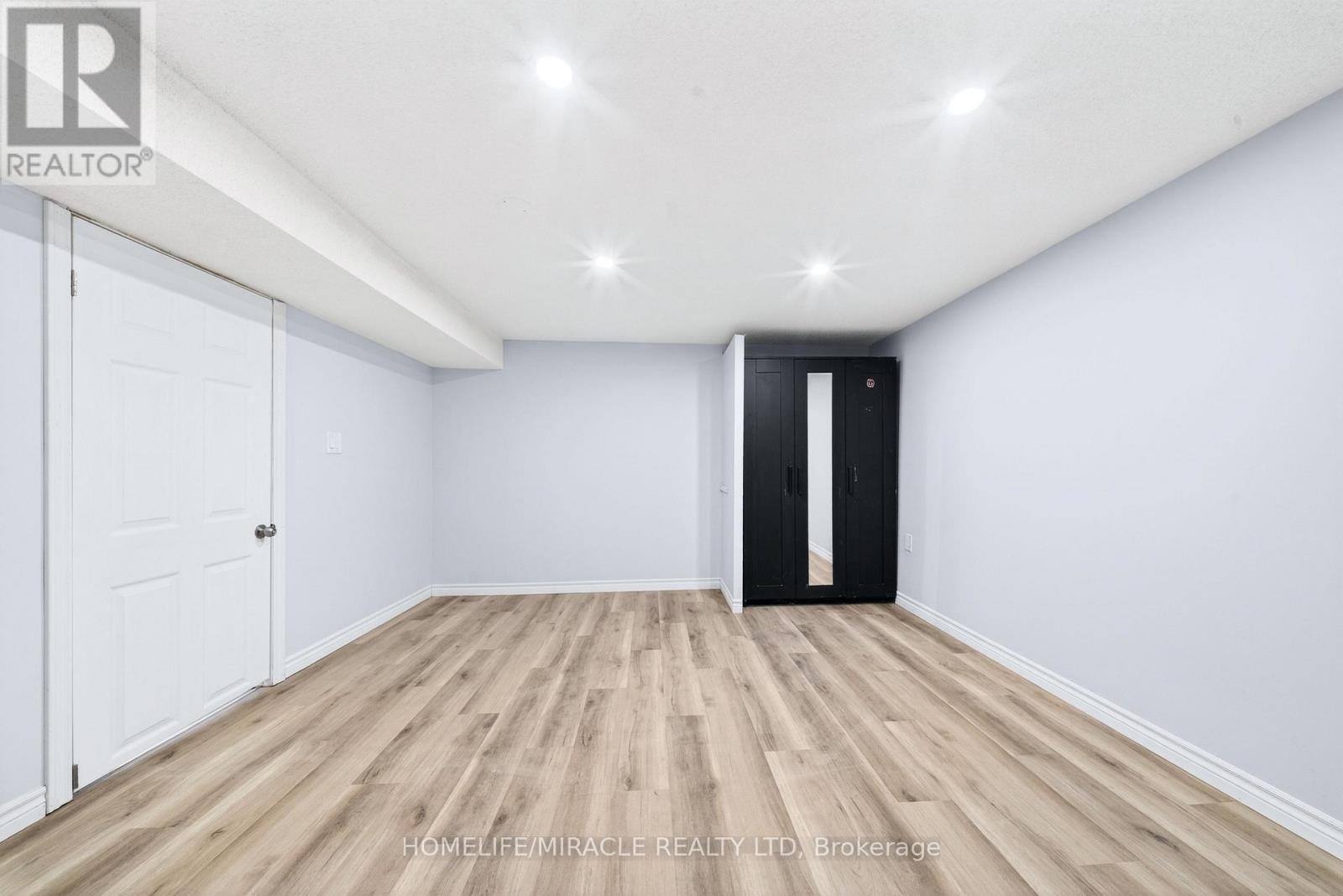 100 West 3rd Street, Hamilton, Ontario  L9C 3K5 - Photo 34 - X12680432