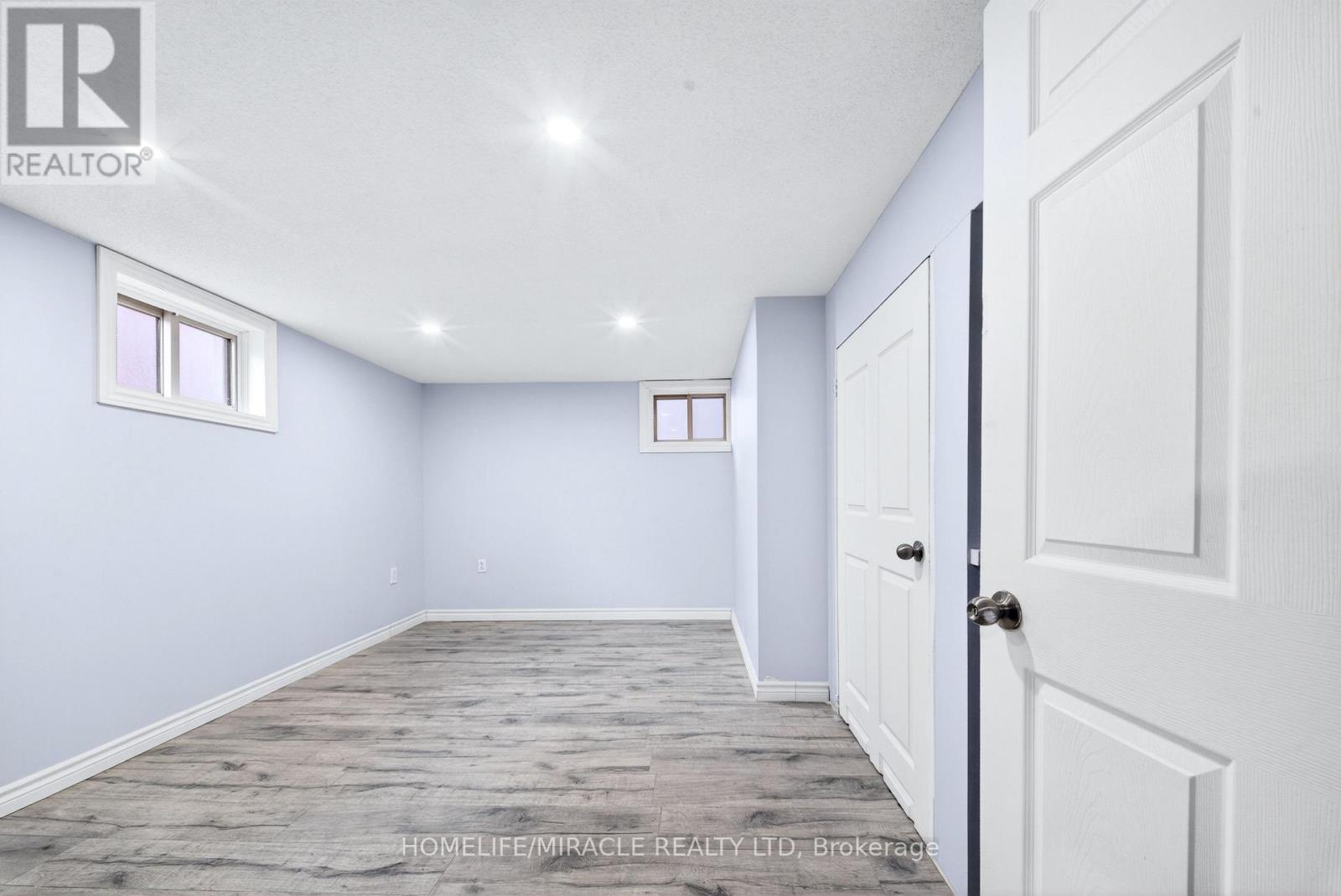 100 West 3rd Street, Hamilton, Ontario  L9C 3K5 - Photo 39 - X12680432