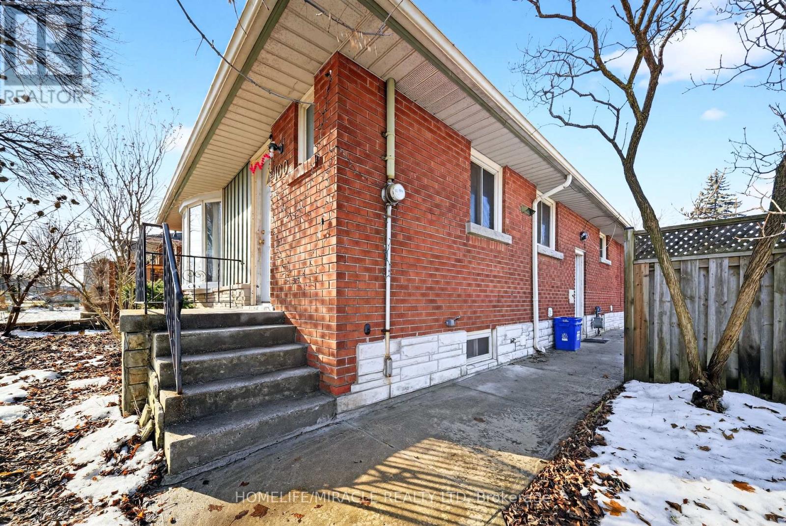 100 West 3rd Street, Hamilton, Ontario  L9C 3K5 - Photo 4 - X12680432