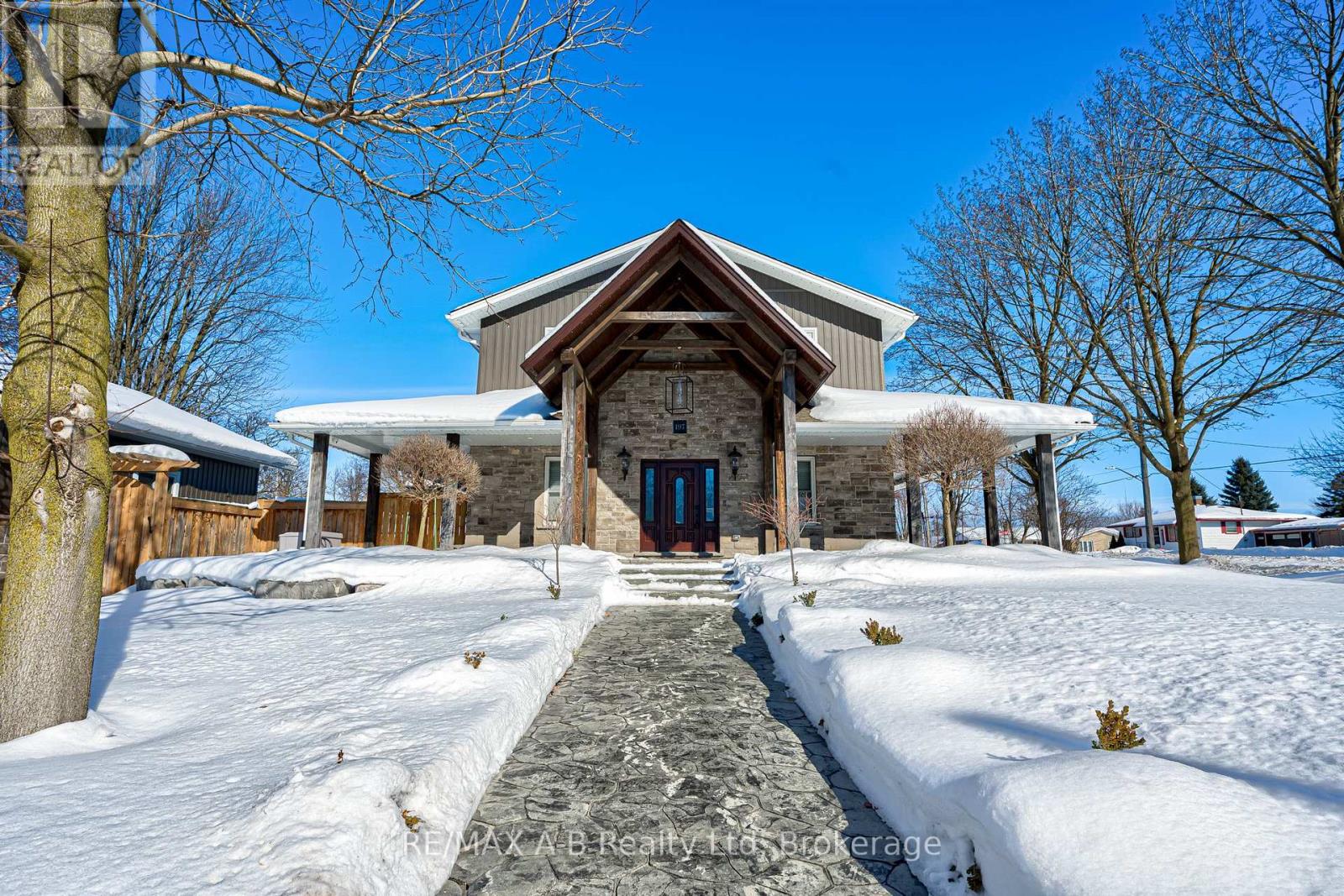 197 TRAFALGAR STREET N, West Perth, Ontario