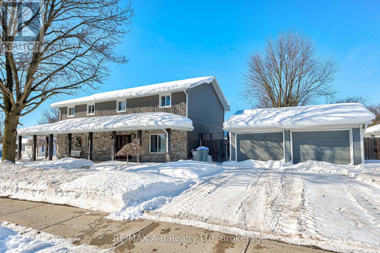 197 Trafalgar Street N, West Perth, Ontario  N0K 1N0 - Photo 3 - X12146166