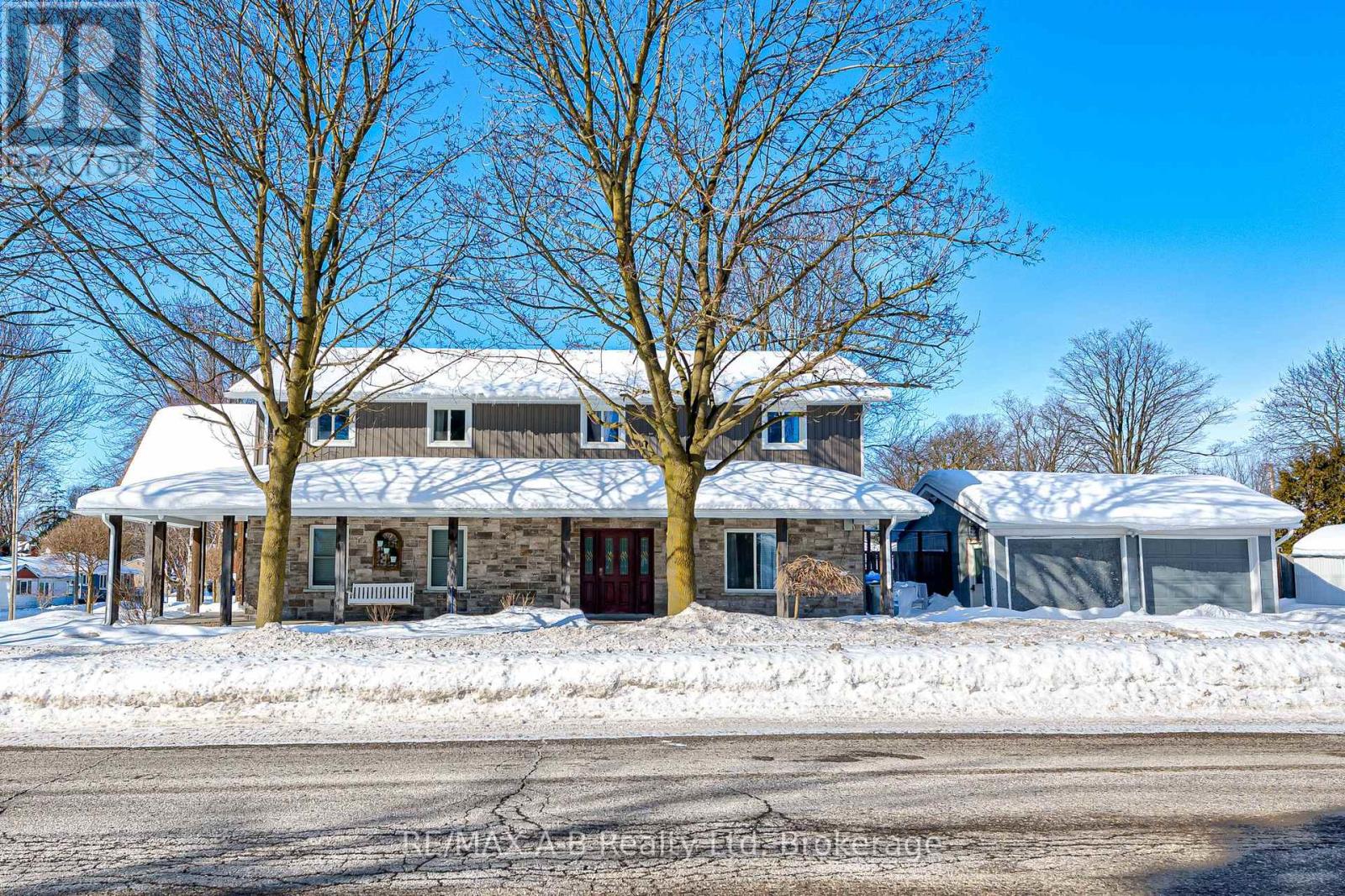 197 Trafalgar Street N, West Perth, Ontario  N0K 1N0 - Photo 4 - X12146166