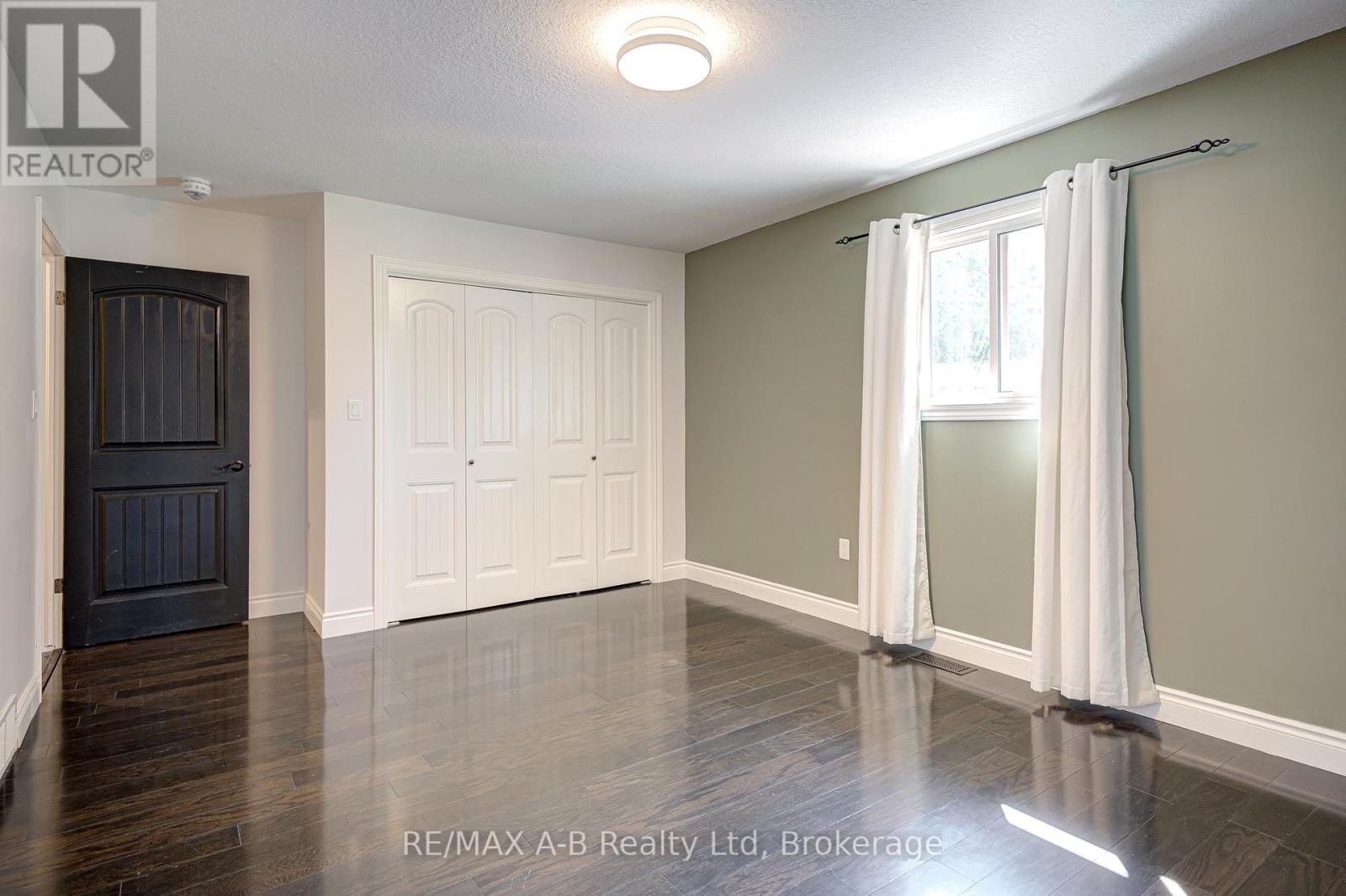 197 Trafalgar Street N, West Perth, Ontario  N0K 1N0 - Photo 30 - X12146166