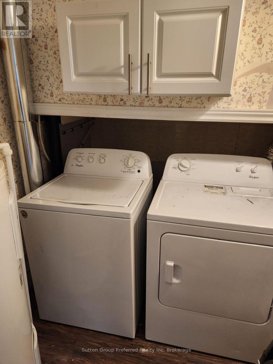 1792 Longwoods Road, Southwest Middlesex, Ontario  N0L 2N9 - Photo 15 - X12680444