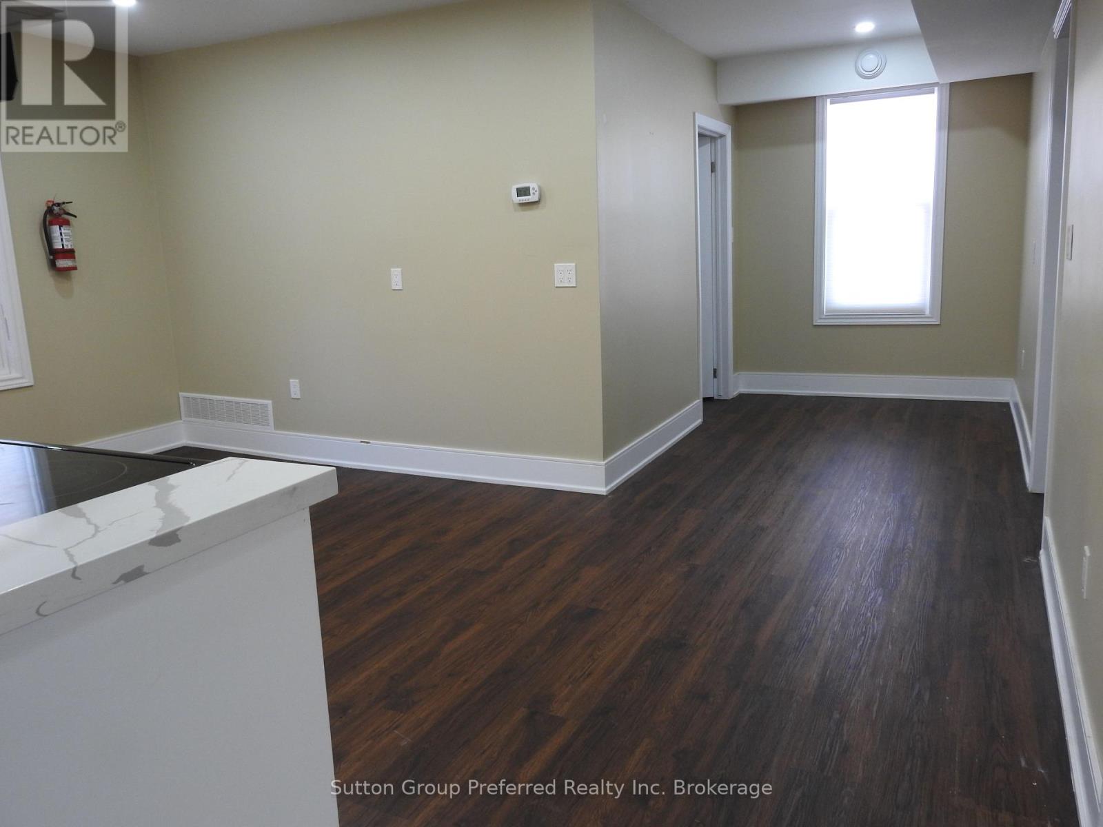 1792 Longwoods Road, Southwest Middlesex, Ontario  N0L 2N9 - Photo 19 - X12680444