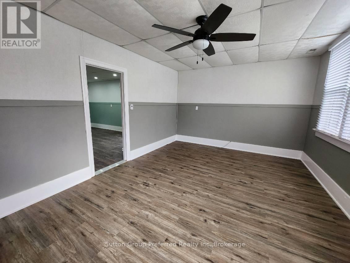 1792 Longwoods Road, Southwest Middlesex, Ontario  N0L 2N9 - Photo 5 - X12680444