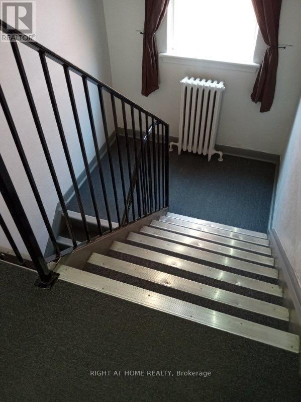 1020 O'connor Drive, Toronto, Ontario  M4B 2T3 - Photo 22 - E12679478