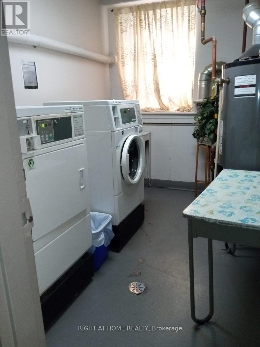 1020 O'connor Drive, Toronto, Ontario  M4B 2T3 - Photo 14 - E12679478