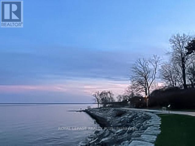 142 Rebecca Street, Oakville, Ontario  L6K 1J5 - Photo 38 - W12679706