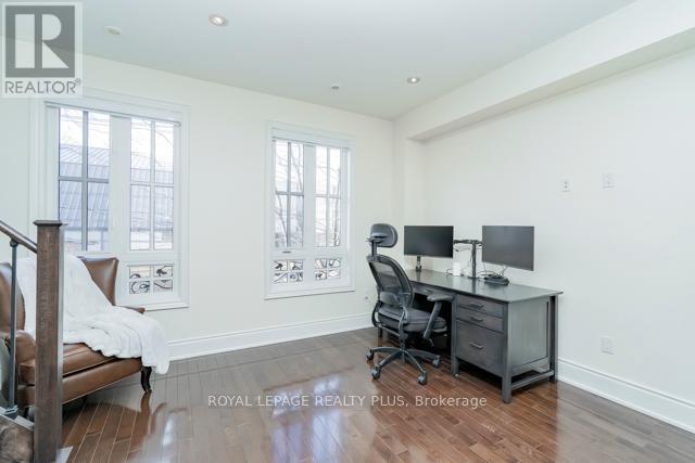 142 Rebecca Street, Oakville, Ontario  L6K 1J5 - Photo 20 - W12679706