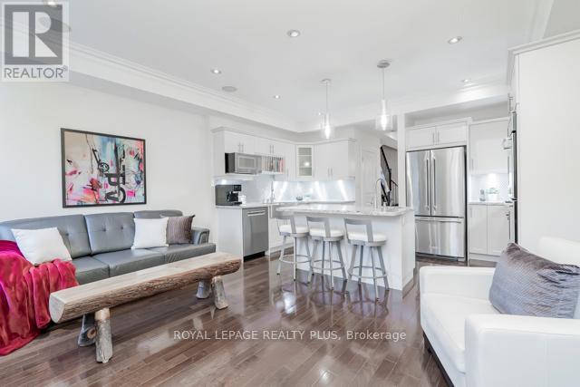 142 Rebecca Street, Oakville, Ontario  L6K 1J5 - Photo 10 - W12679706