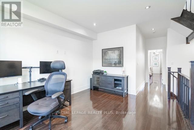 142 Rebecca Street, Oakville, Ontario  L6K 1J5 - Photo 21 - W12679706