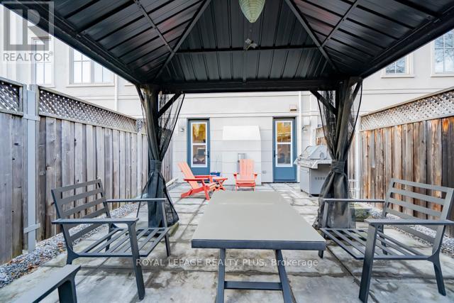 142 Rebecca Street, Oakville, Ontario  L6K 1J5 - Photo 33 - W12679706