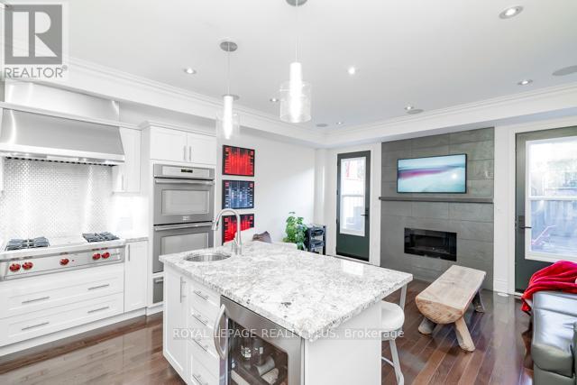 142 Rebecca Street, Oakville, Ontario  L6K 1J5 - Photo 6 - W12679706