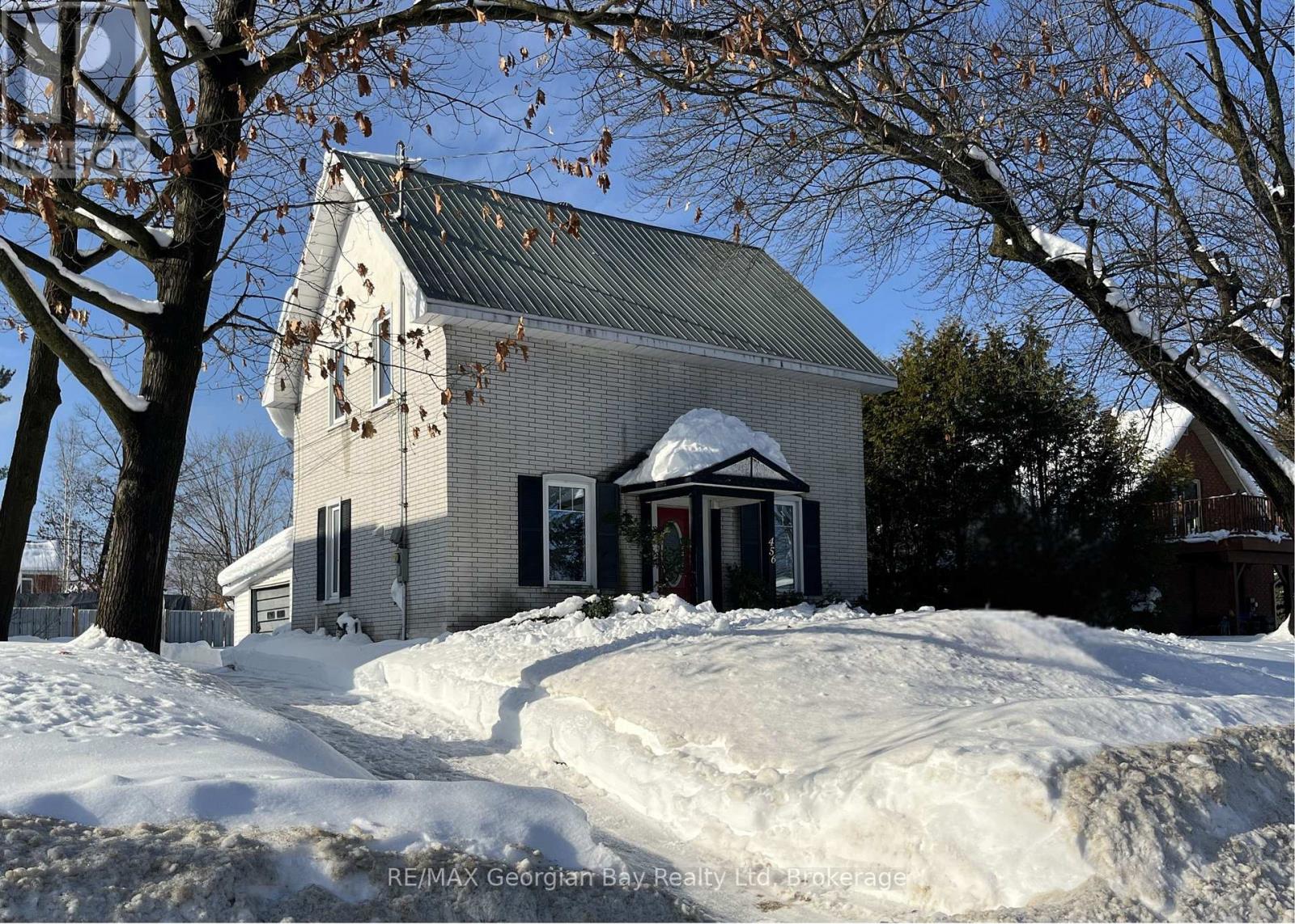 456 QUEEN STREET, Midland, Ontario