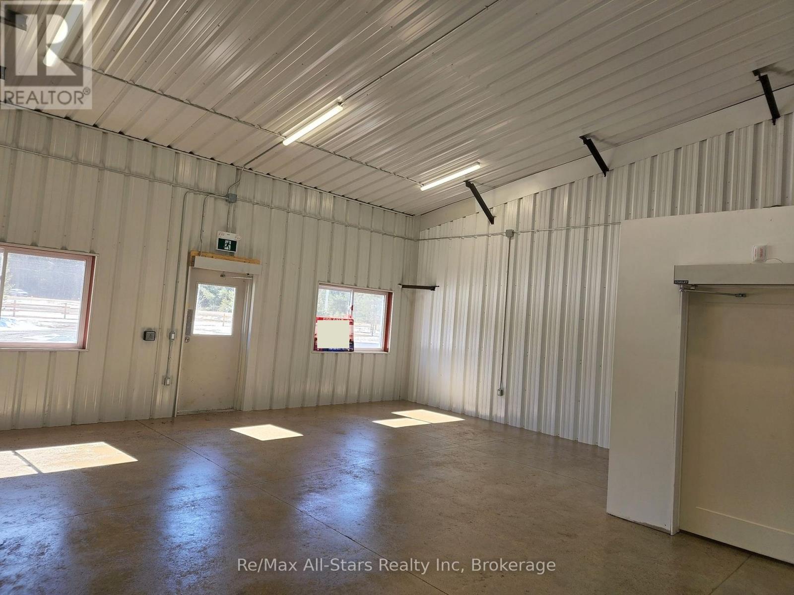 Unit 2 - 25754 35 Highway N Road S, Lake Of Bays, Ontario  P0A 1H0 - Photo 9 - X12680484